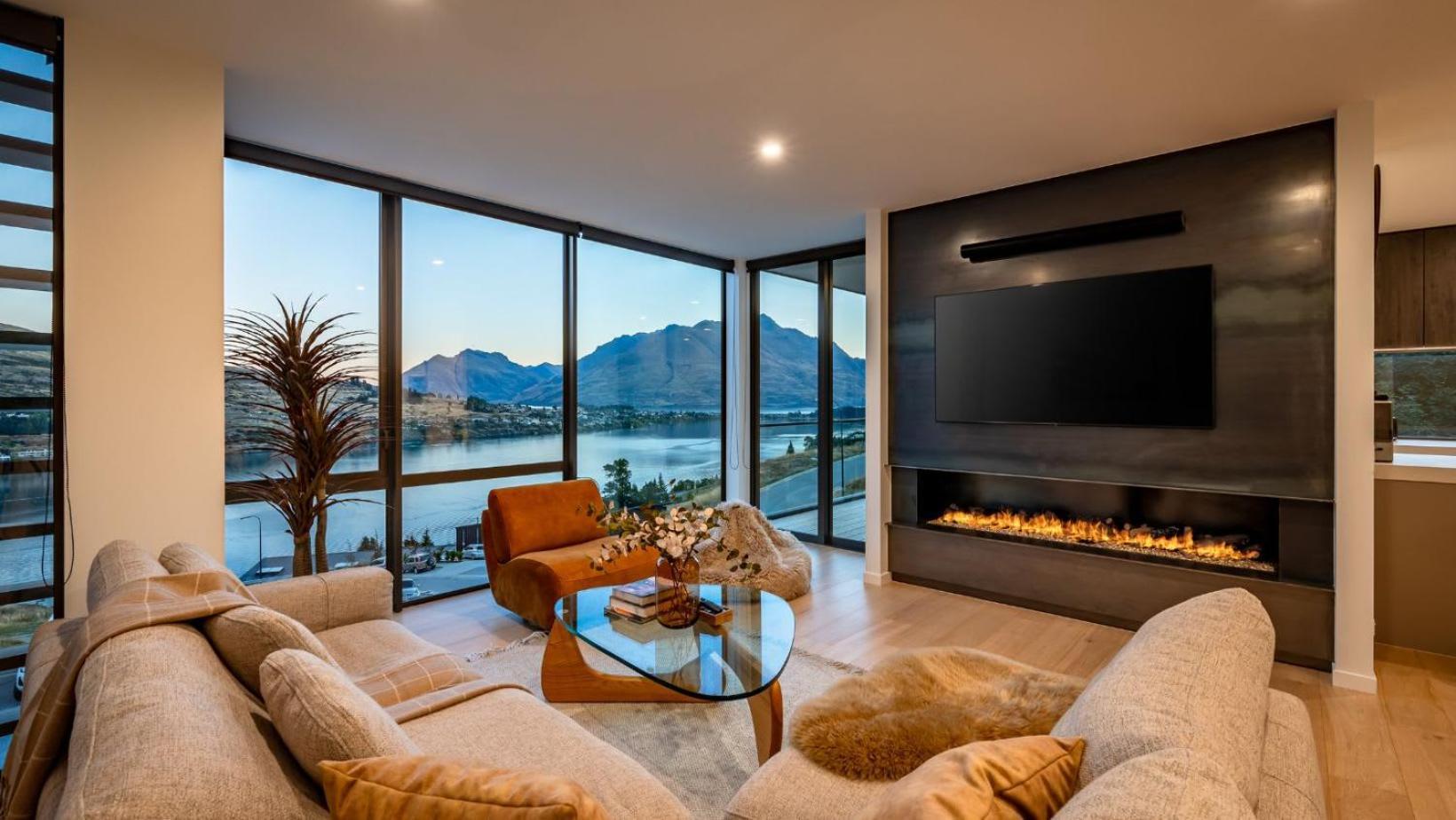The Tiers- Hot Tub- Ac- Bbq- Free Parking Villa Queenstown Exterior photo